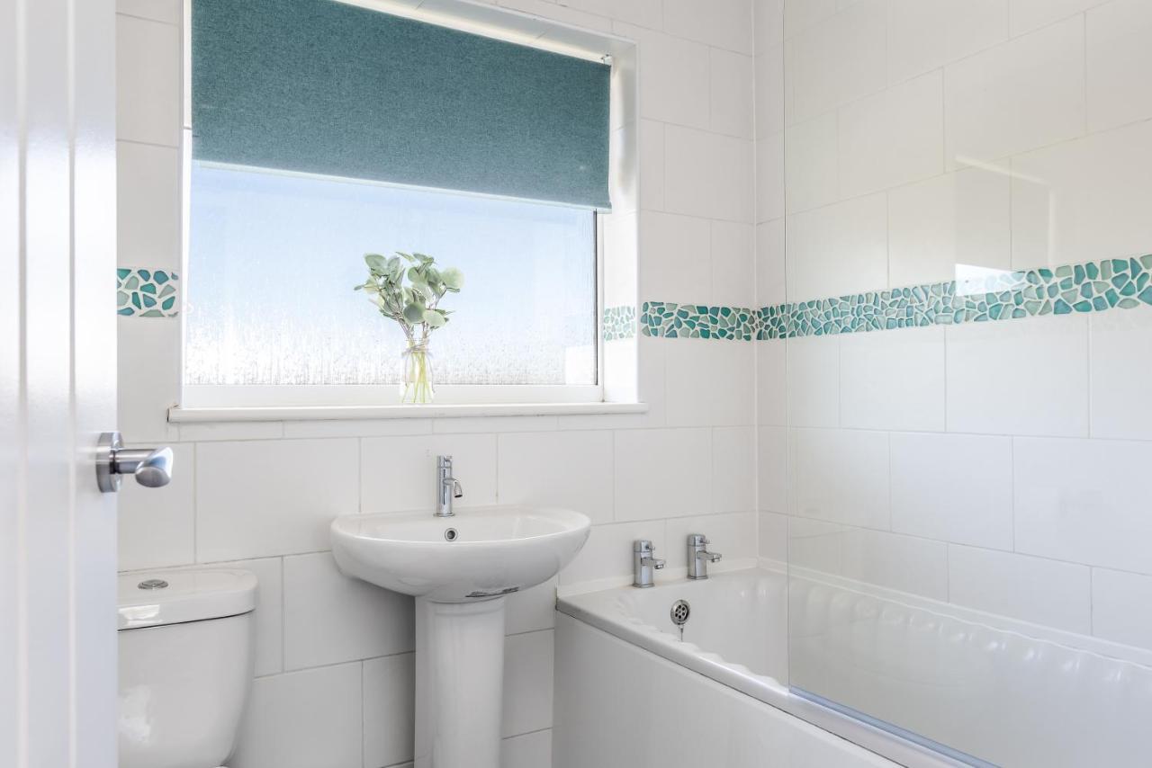 Curlew - 3 Bedrooms Wi-Fi, Parking, Contractors Thornton  Luaran gambar
